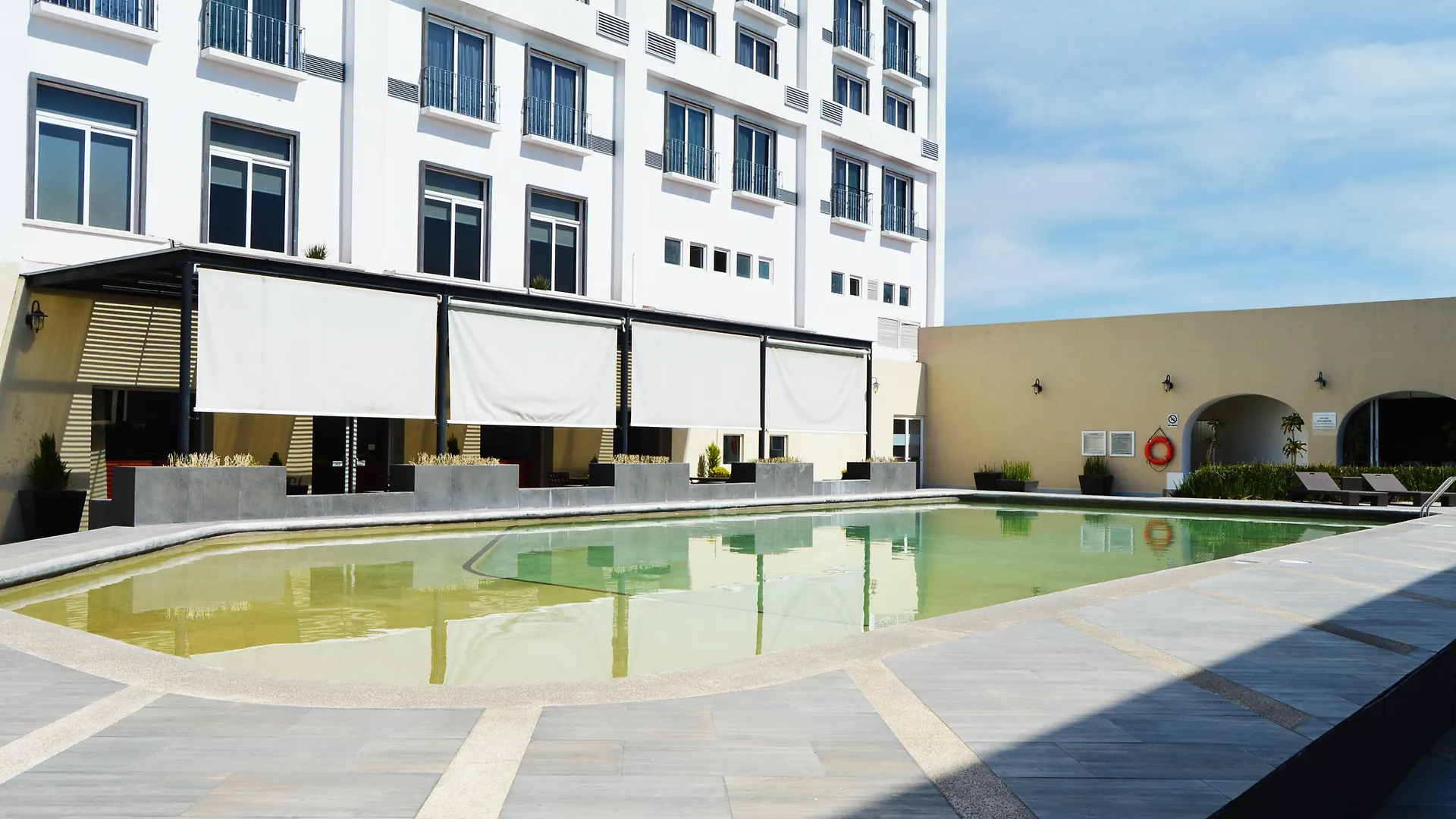 Courtyard By Marriott Puebla Las Animas Otel