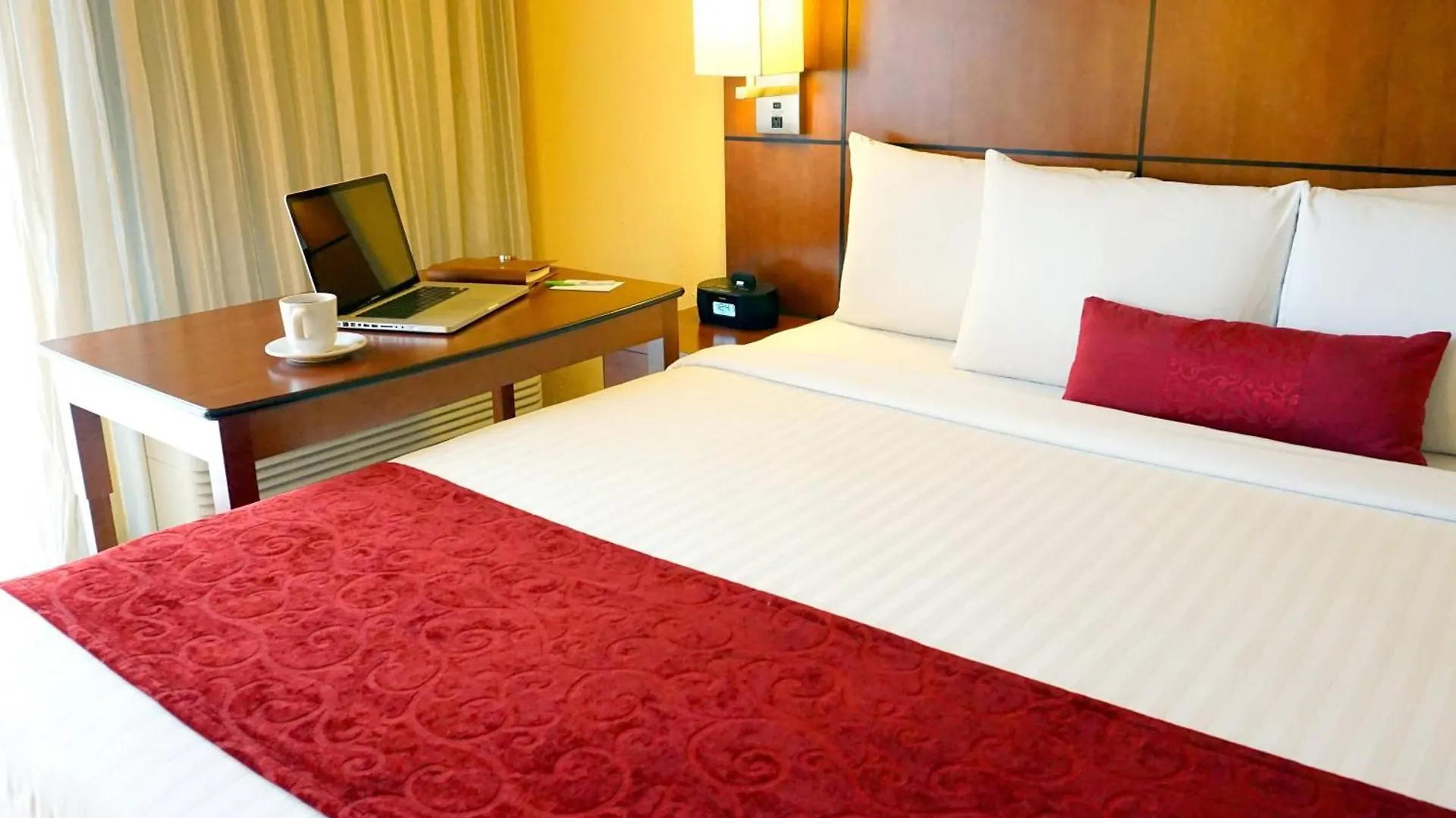 Courtyard by Marriott Puebla Las Animas 4*,