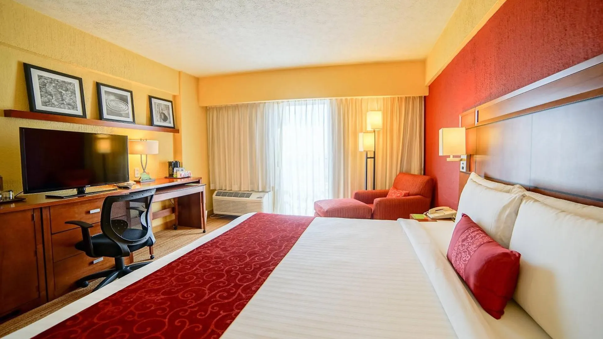 Courtyard by Marriott Puebla Las Animas Hotel