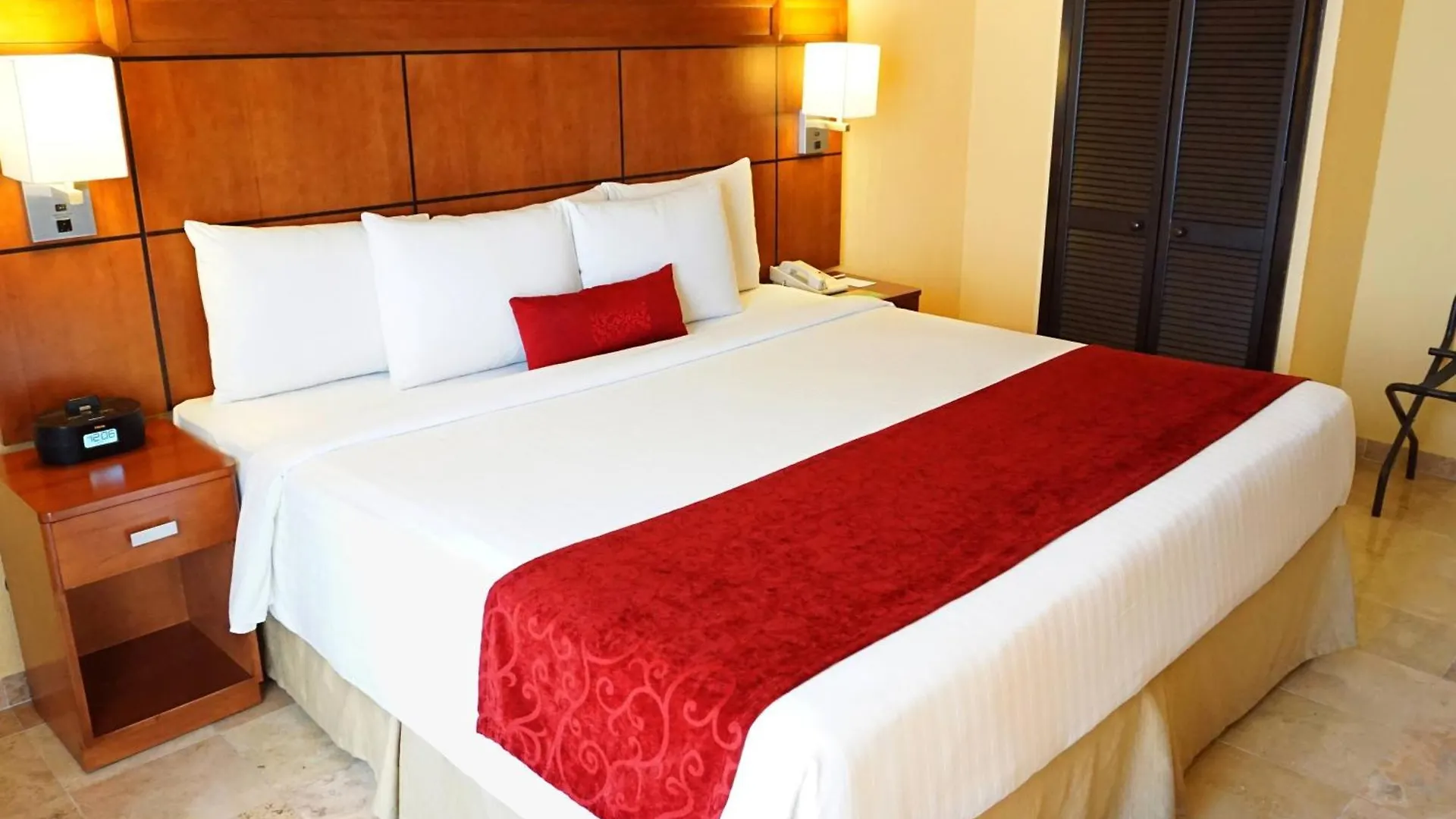 Hotel Courtyard By Marriott Puebla Las Animas